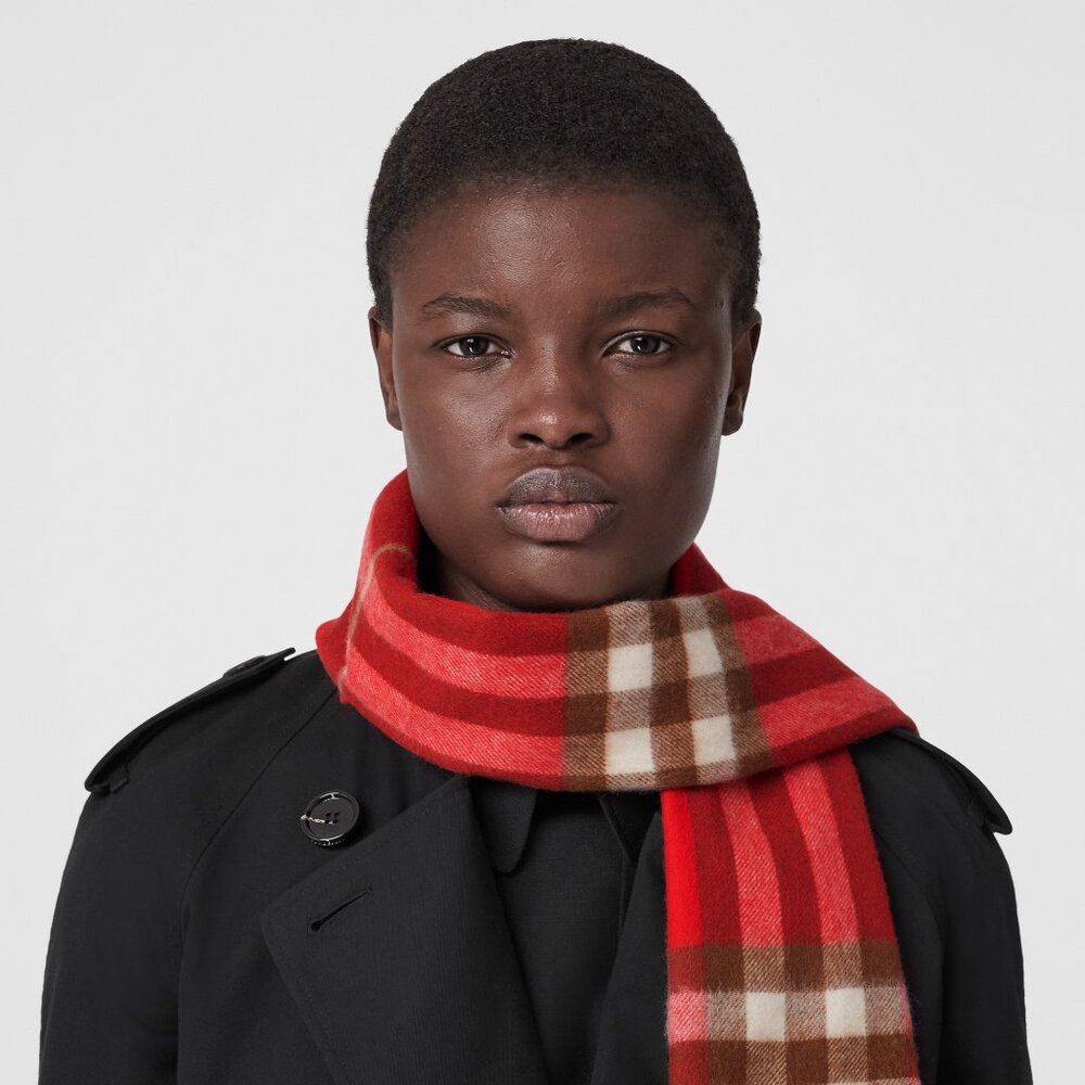 Burberry Cashmere Scarf - Picture 2 of 7